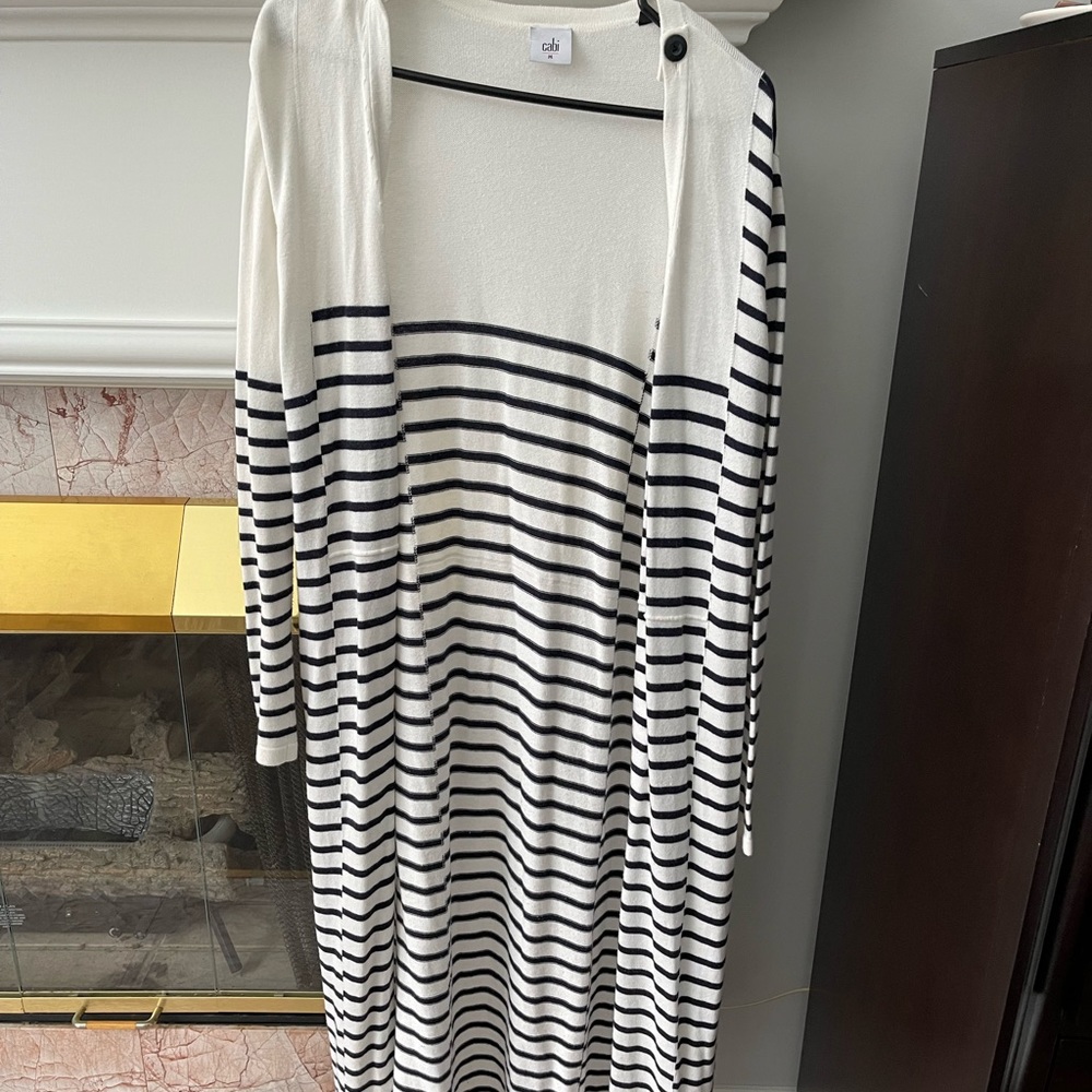 Cabi Medium white/navy stripe sweater